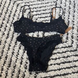 Skims Black Lace Women's Intimate Set